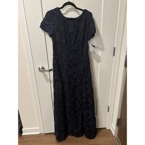 Alex Evenings Size 10 Blue Lace Flowered Full Length Gown